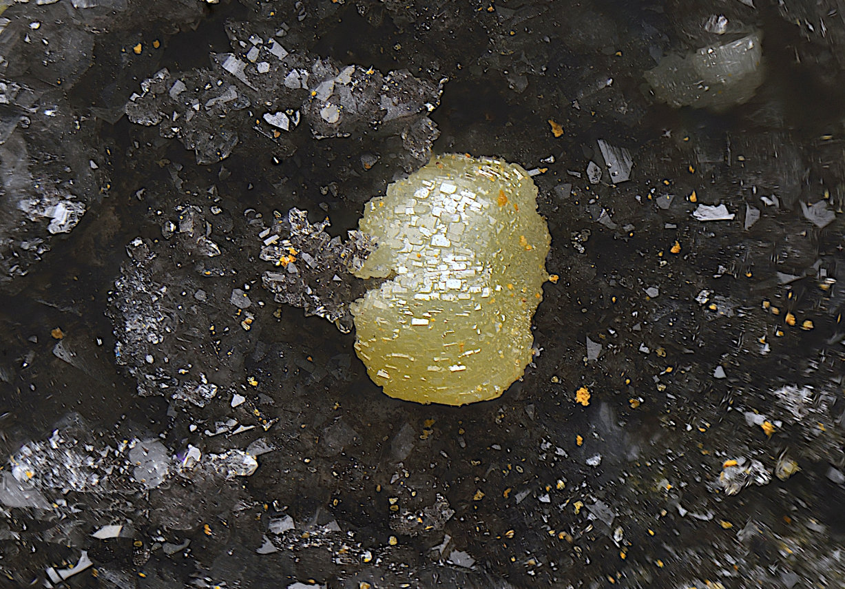 Mimetita
Campo de visión 5 mm.
(Autor: Antonio Carmona)