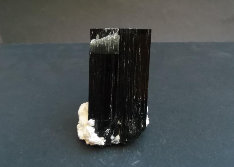 Elbaíta
8,5 x 6 x 4 cm
(Autor: Antonio Alcaide)