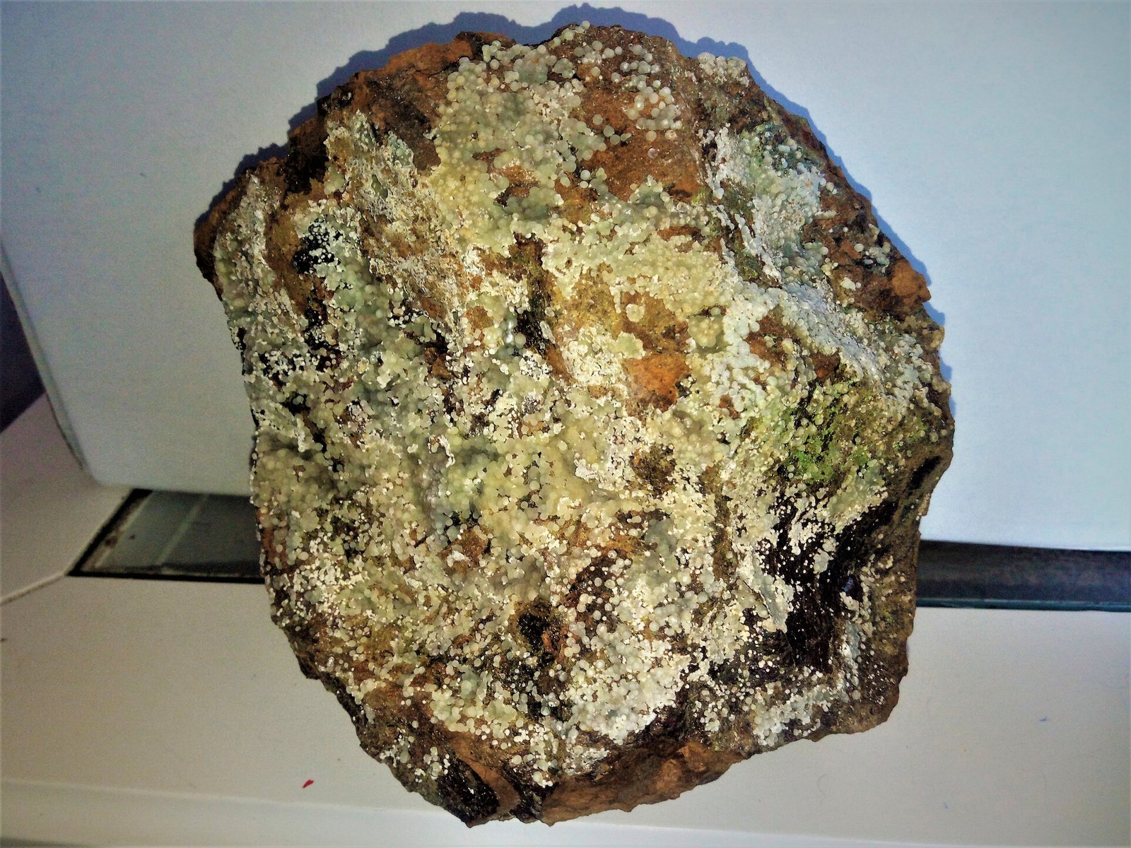 Fluorapatito (variedad carbonato-fluorapatito), Calcioferrita
14x14 cm.
(Autor: Adri Rodríguez)