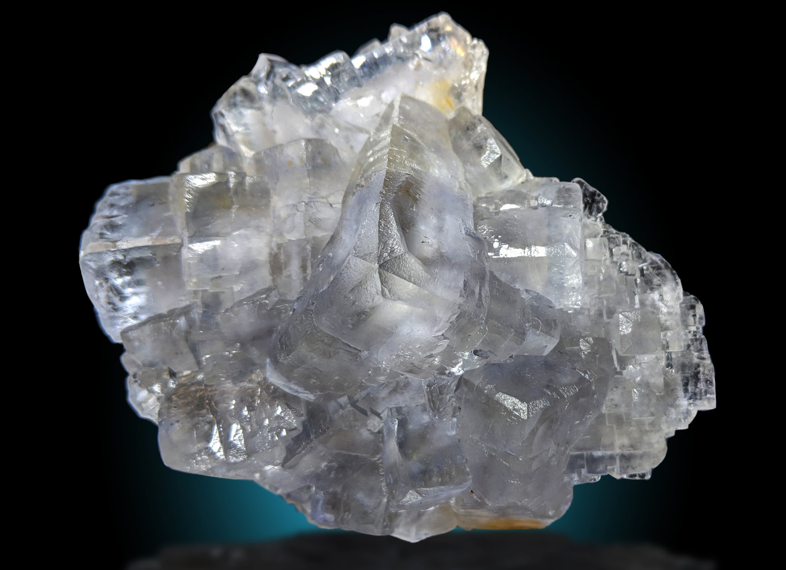 Fluorita
10x9cm, cristal de 35mm
(Autor: Raul Vancouver)