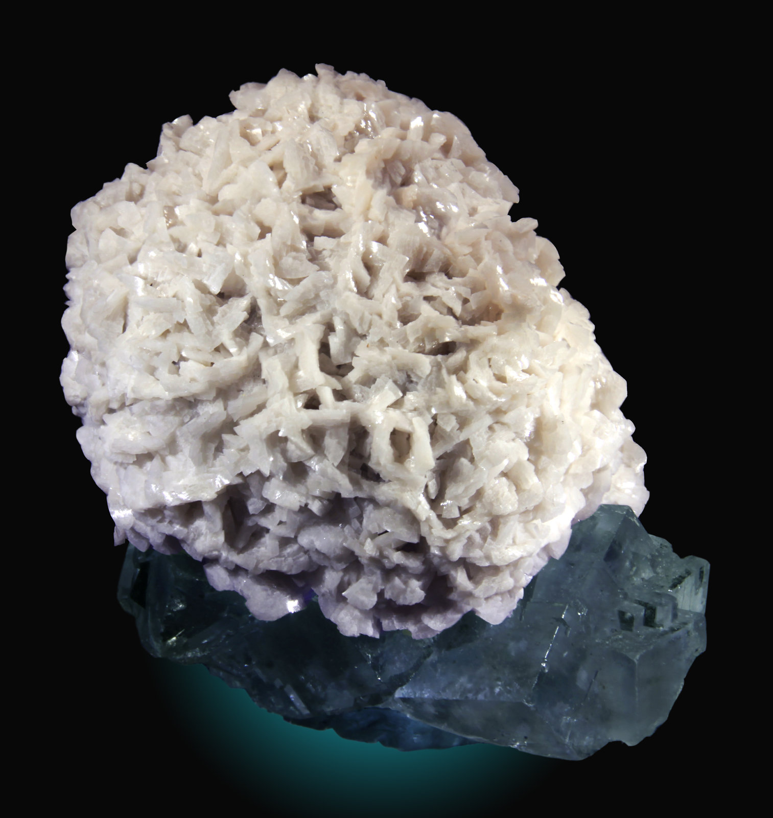 Dolomita, Fluorita
85x80mm, cristales de hasta 3cm
(Autor: Raul Vancouver)