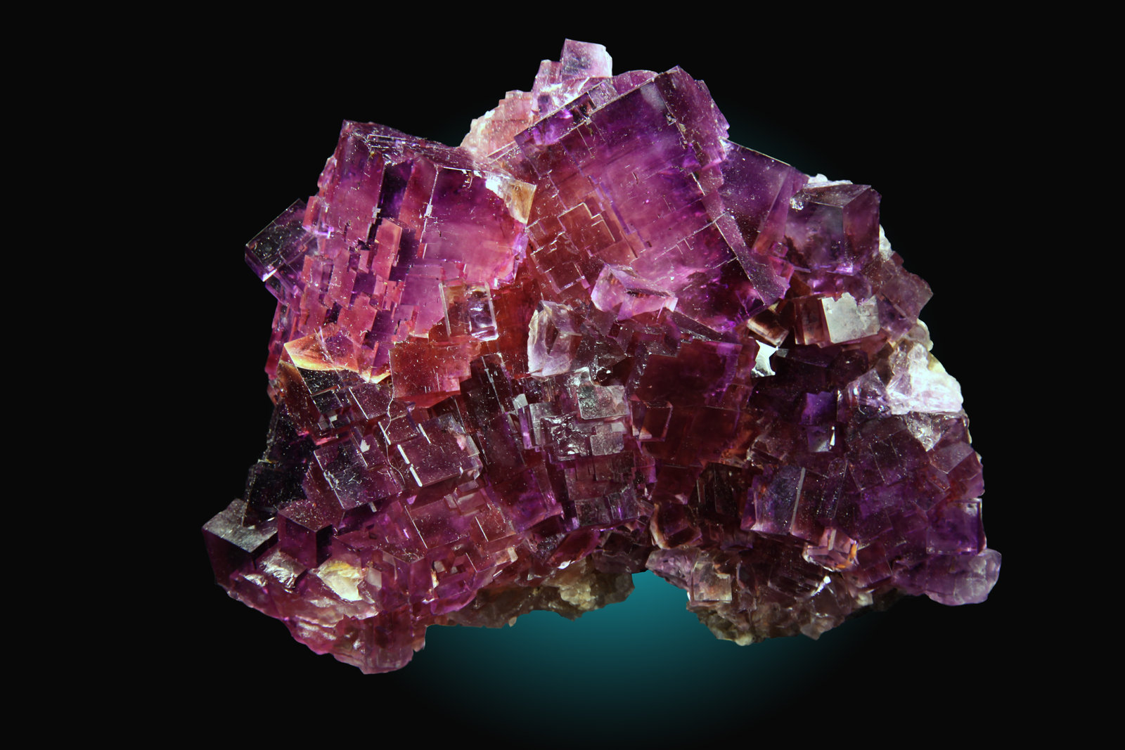 Fluorita
11x8cm, cristales hasta 35mm.
(Autor: Raul Vancouver)