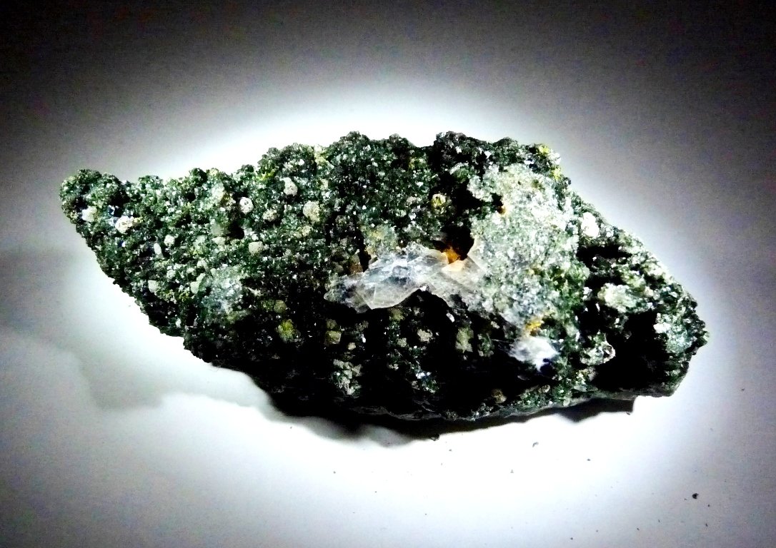 Epidota
75x30 mm.
(Autor: Jesus Franquesa Baucells)