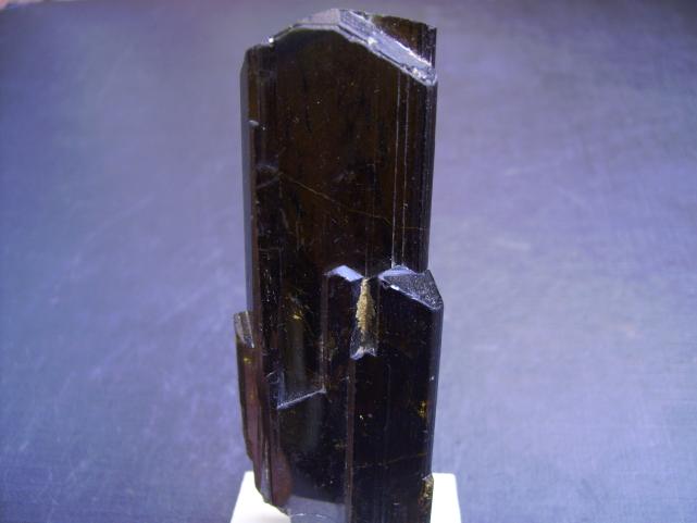Epidota
7 x 2,5 x 1 cm
(Autor: Antonio Alcaide)