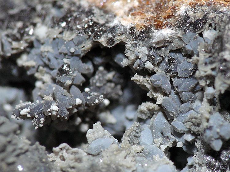 Escorodita
Cristales sobre 1mm
(Autor: Javier MC)
