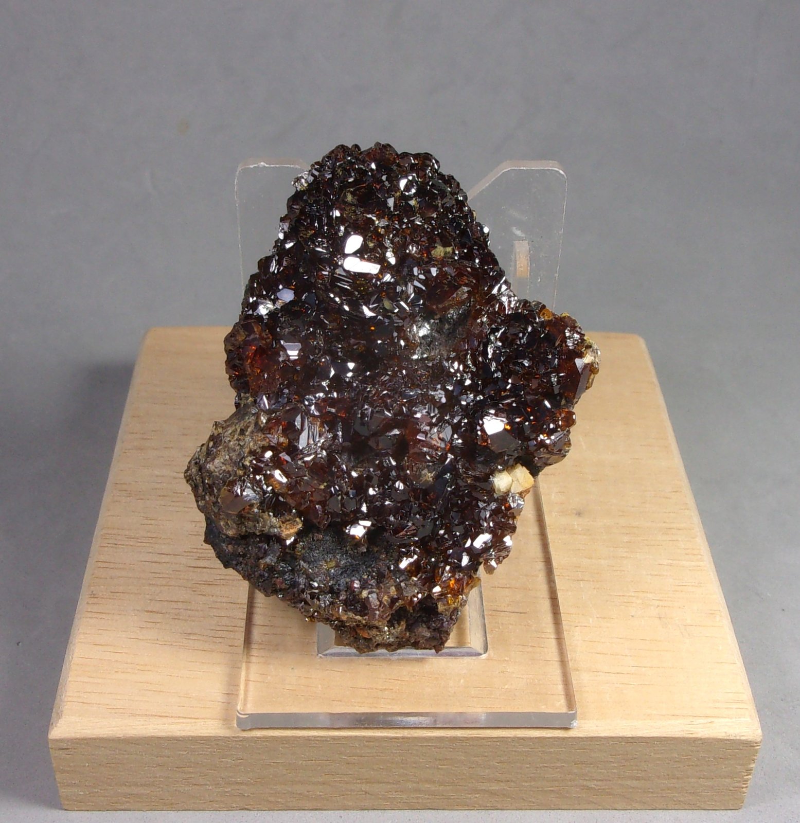 Esfalerita
6 x 4,3 x 2,2 cm.
(Autor: J. G. Alcolea)