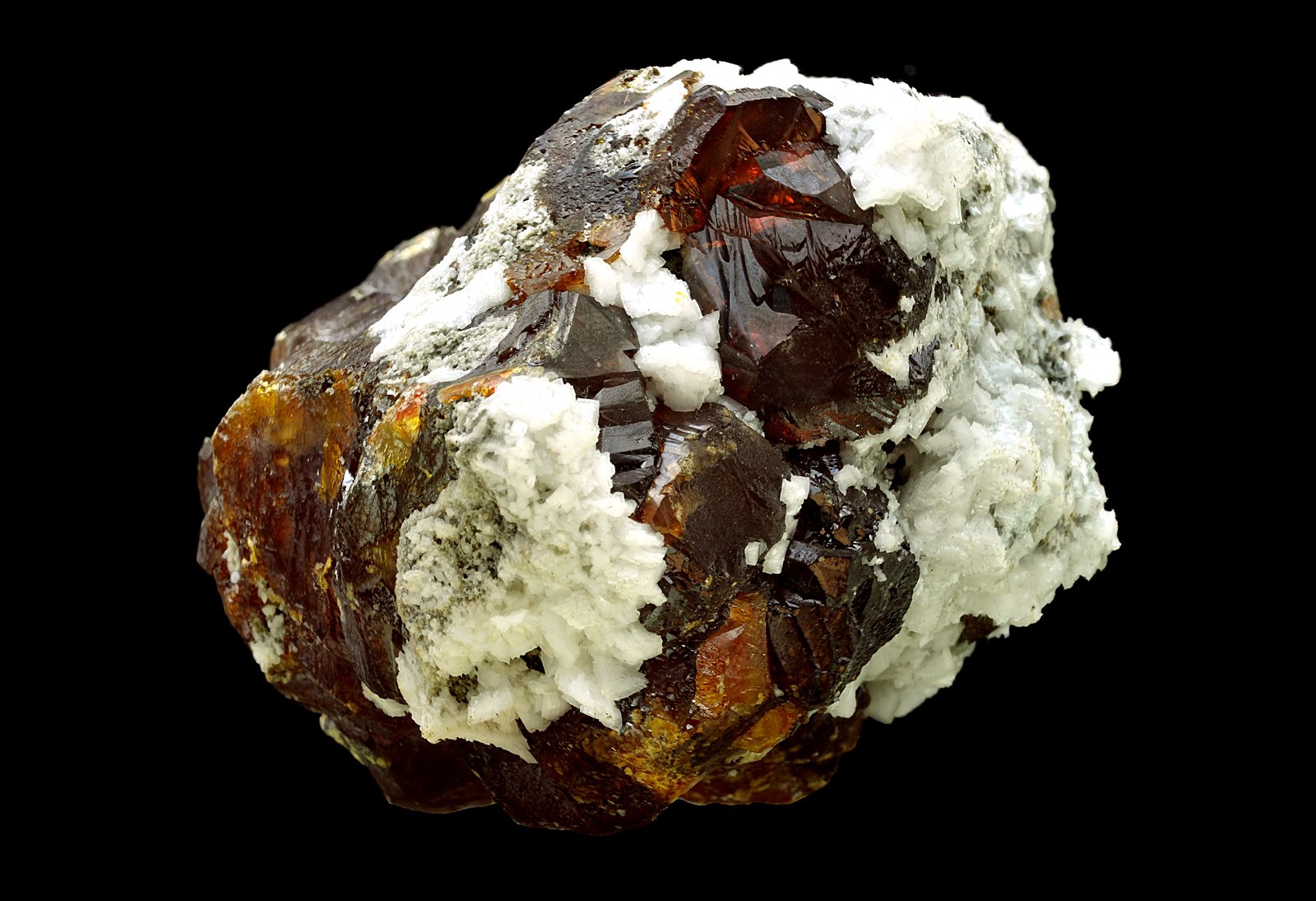 Esfalerita y dolomita
7 x 7 cm
(Autor: Antonio Carmona)