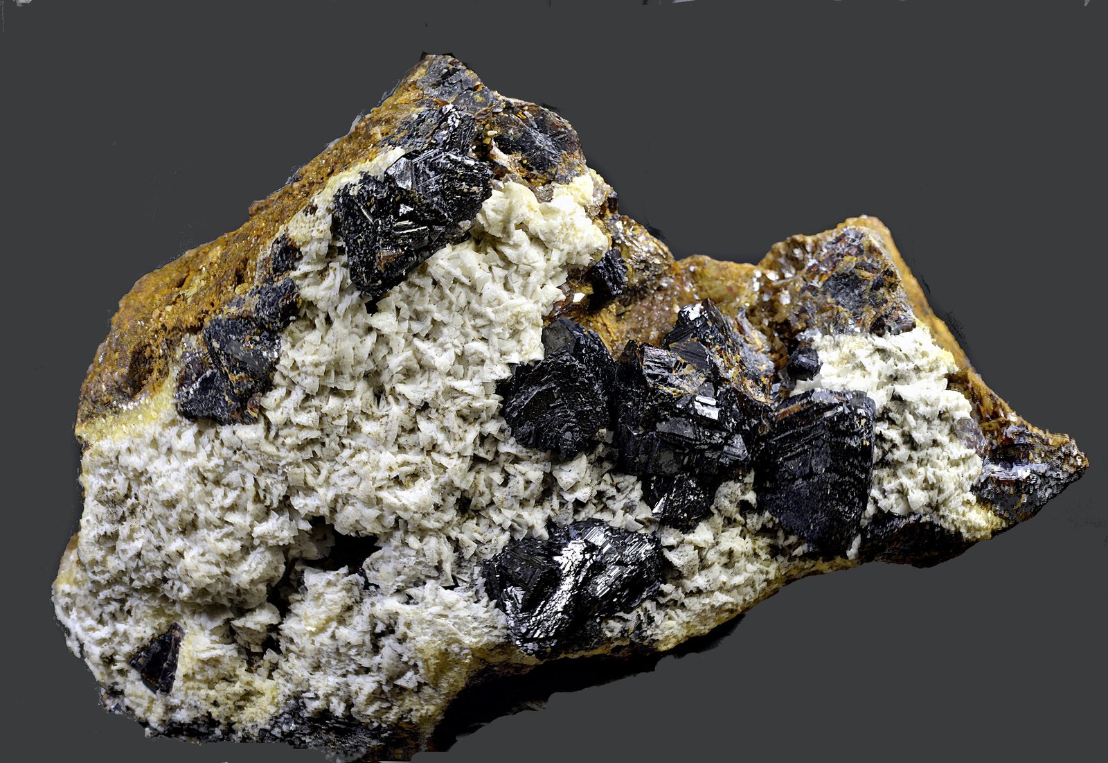 Esfalerita sobre dolomita.
7 x4 cm
(Autor: Antonio Carmona)
