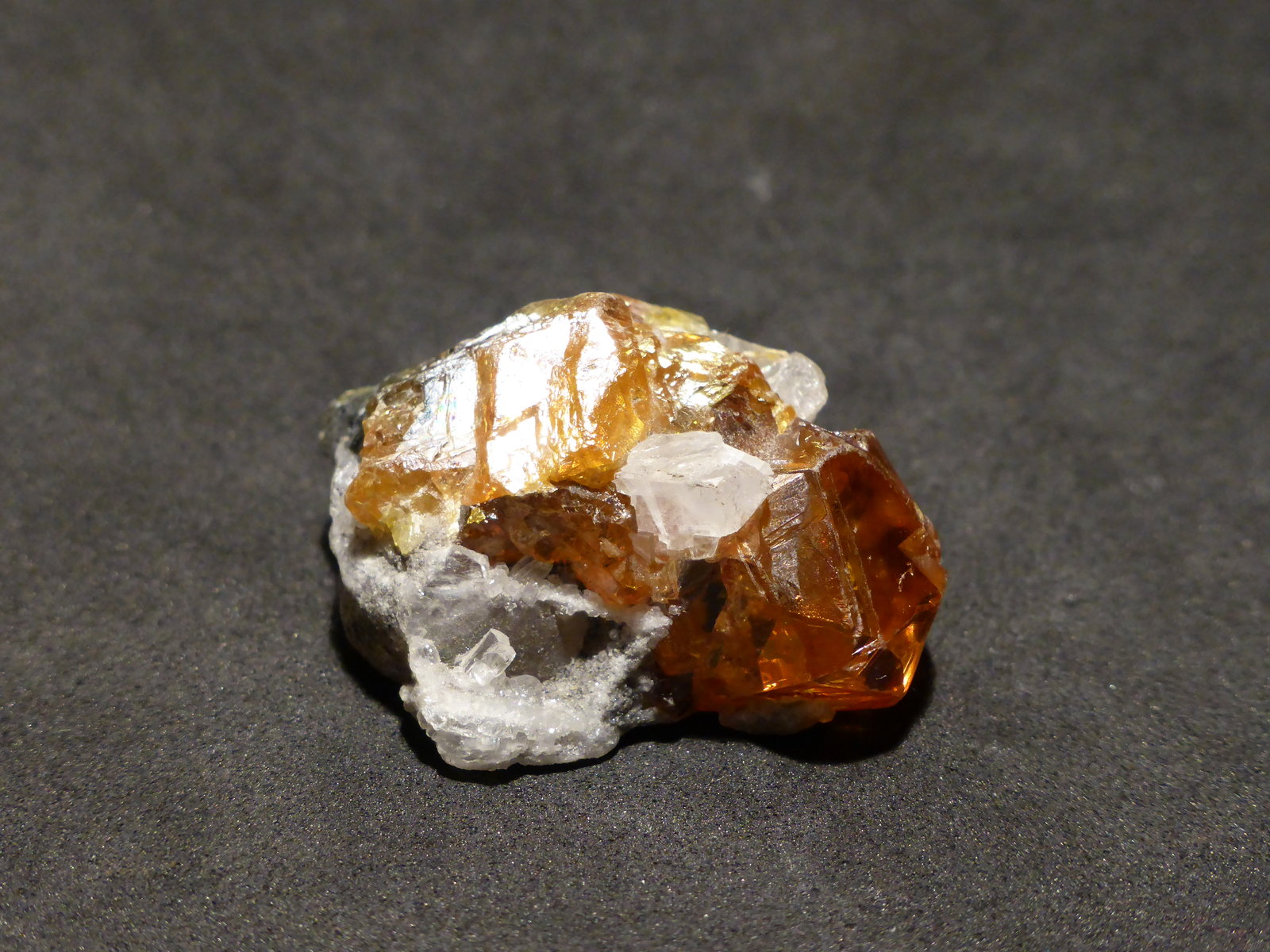 Esfalerita
3,5x3 cm
(Autor: Ander Ispizua Juan)