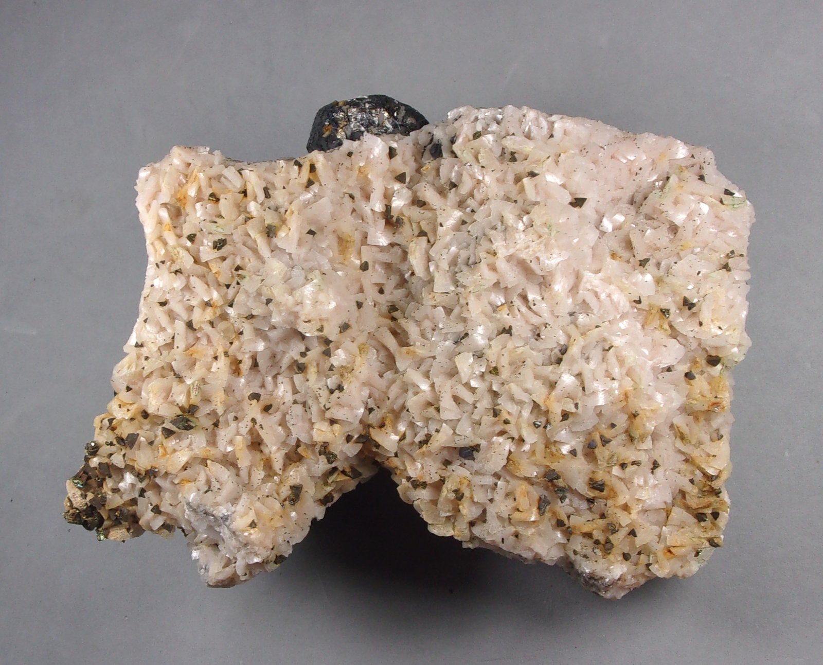 Esfalerita sobre Dolomita
13,5 x 9,9 x 5,5 cm.
(Autor: J. G. Alcolea)