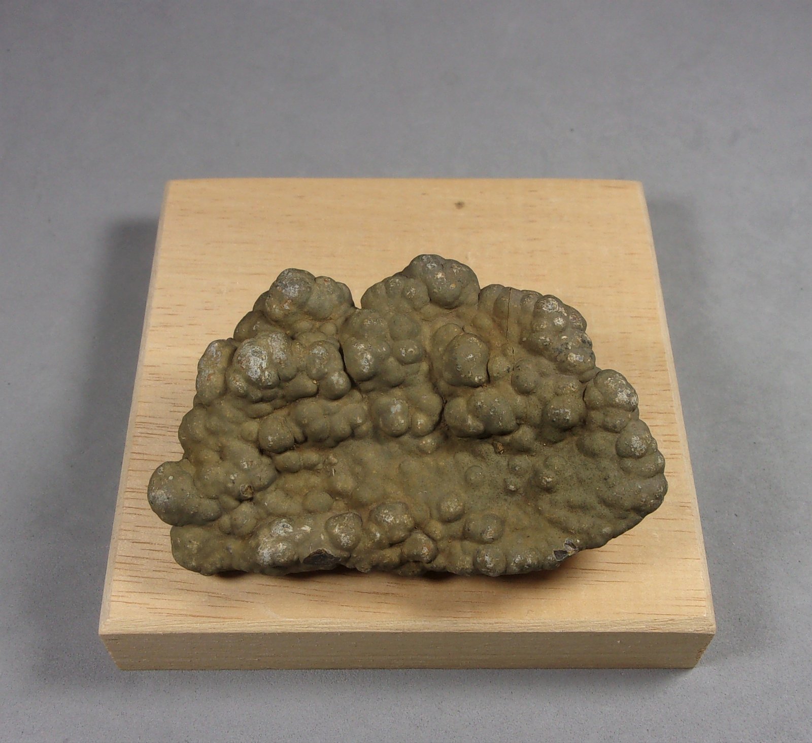 Esfalerita (variedad eschalenblenda)
6,8 x 4,3 x 1,4 cm.
(Autor: J. G. Alcolea)
