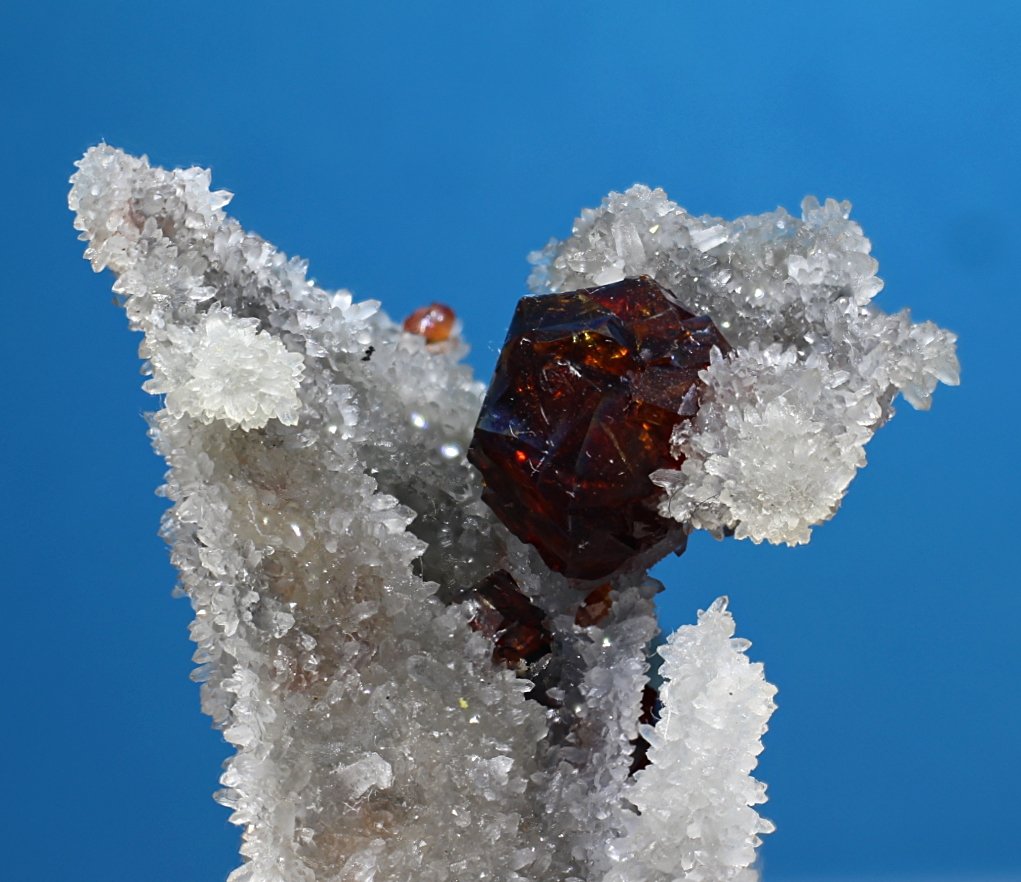 Esfalerita
cristal 10 mm
(Autor: Ramon A  Lopez Garcia)
