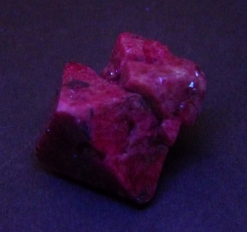 Espinela.
30x20 mm
(Autor: Jesus Franquesa Baucells)