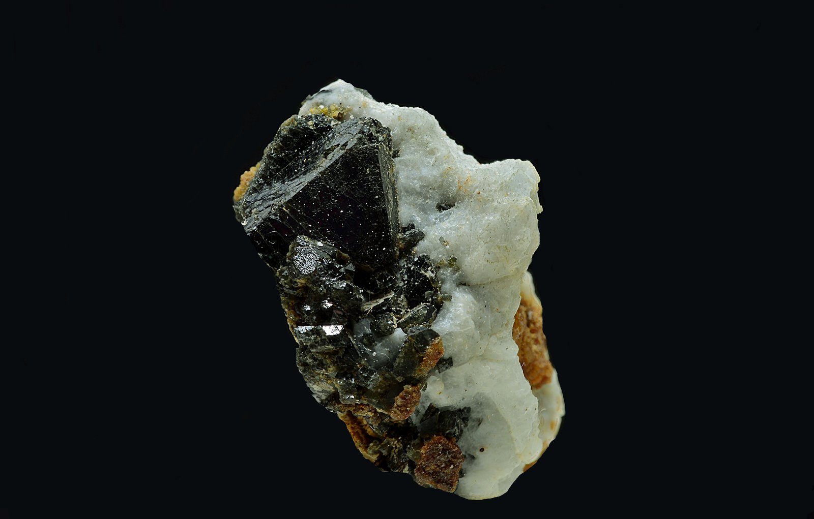 Espinela
Cristal de 9 x 9 mm
(Autor: Antonio Carmona)