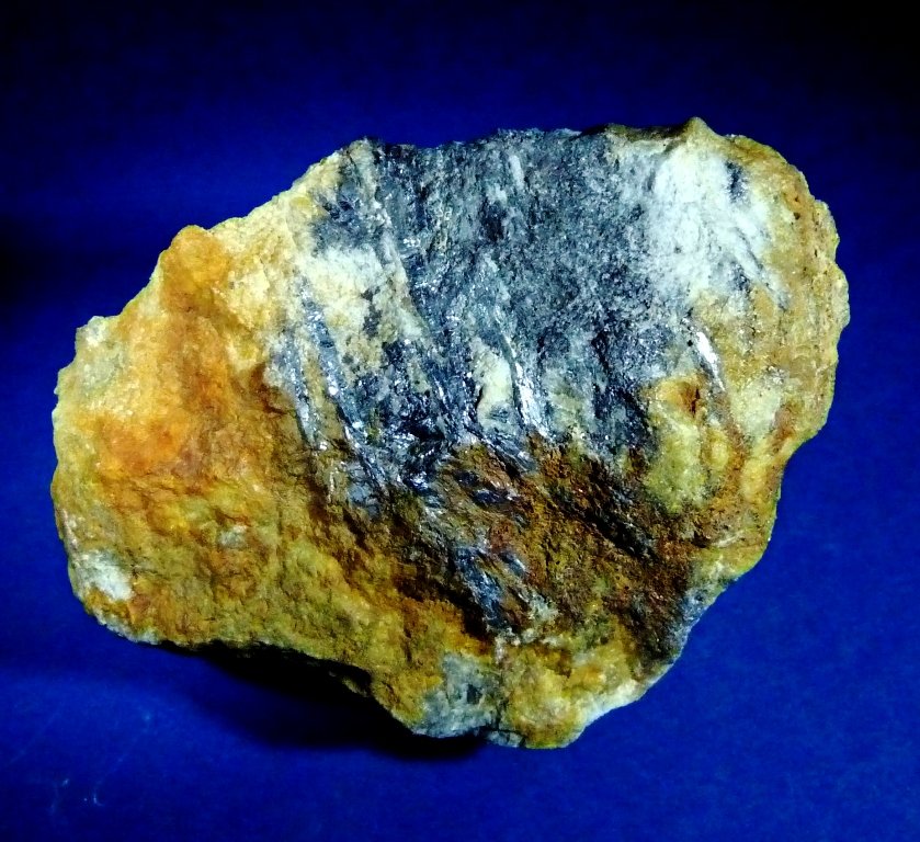 Estibnita (estibina)
60x45 mm.
(Autor: Jesus Franquesa Baucells)
