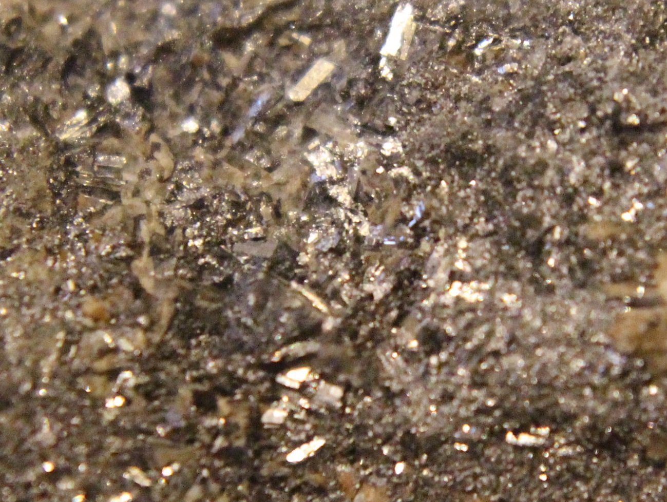 Stibnita (Estibina)
14X12X7 cm.
(Autor: Luis Edmundo Sánchez Roja)