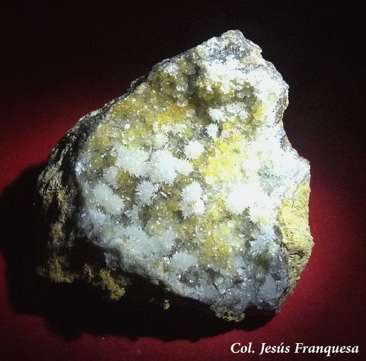 Estroncianita.
60x60 mm.
(Autor: Jesus Franquesa Baucells)
