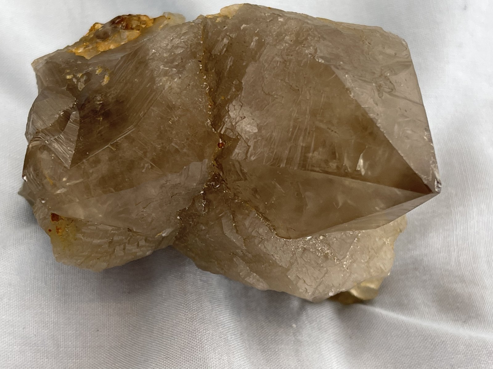 Cuarzo
6,5cm de ancho y 5cm de alto
(Autor: castrominerals)