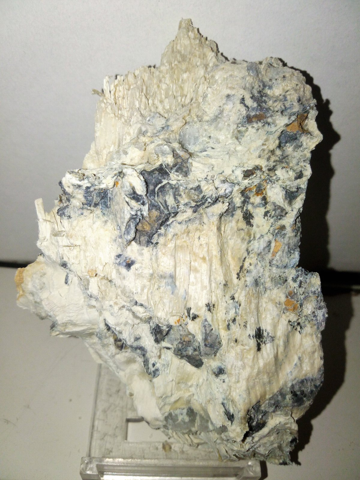 Asbesto
12x6 cm.
(Autor: Adri Rodríguez)