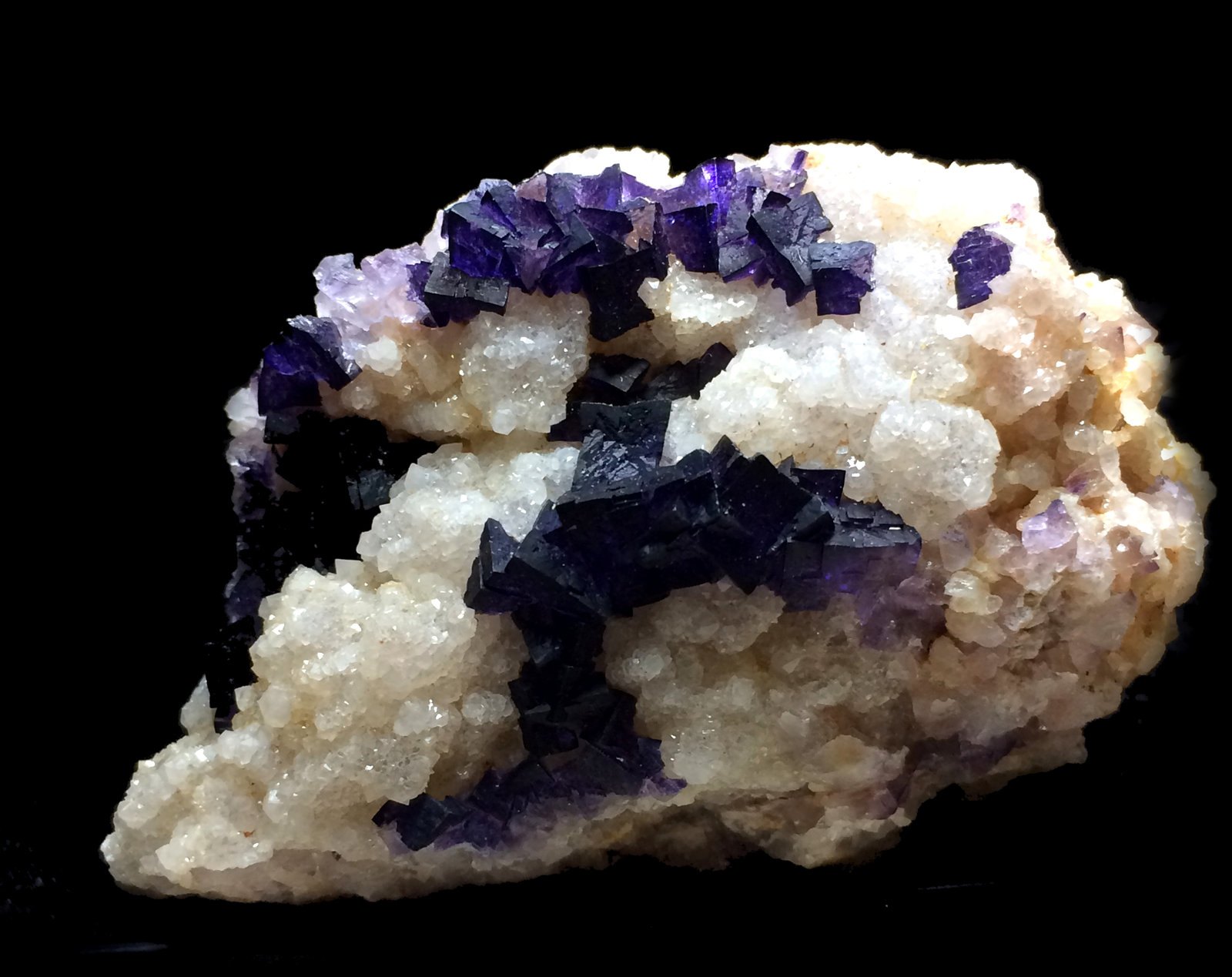 Fluorita, Cuarzo
8x6cm
(Autor: Obsi)