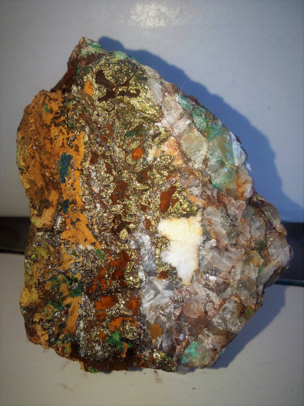 Calcopirita
7x6 cm.
(Autor: Adri Rodríguez)