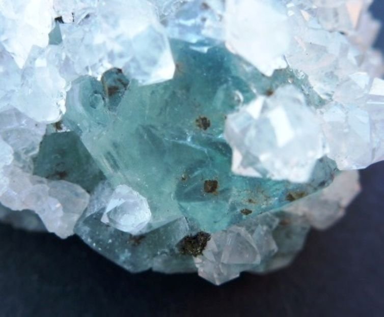 Fluorita, Cuarzo, Calcita, Pirita
5 x 4 cm.
(Autor: javier ruiz martin)