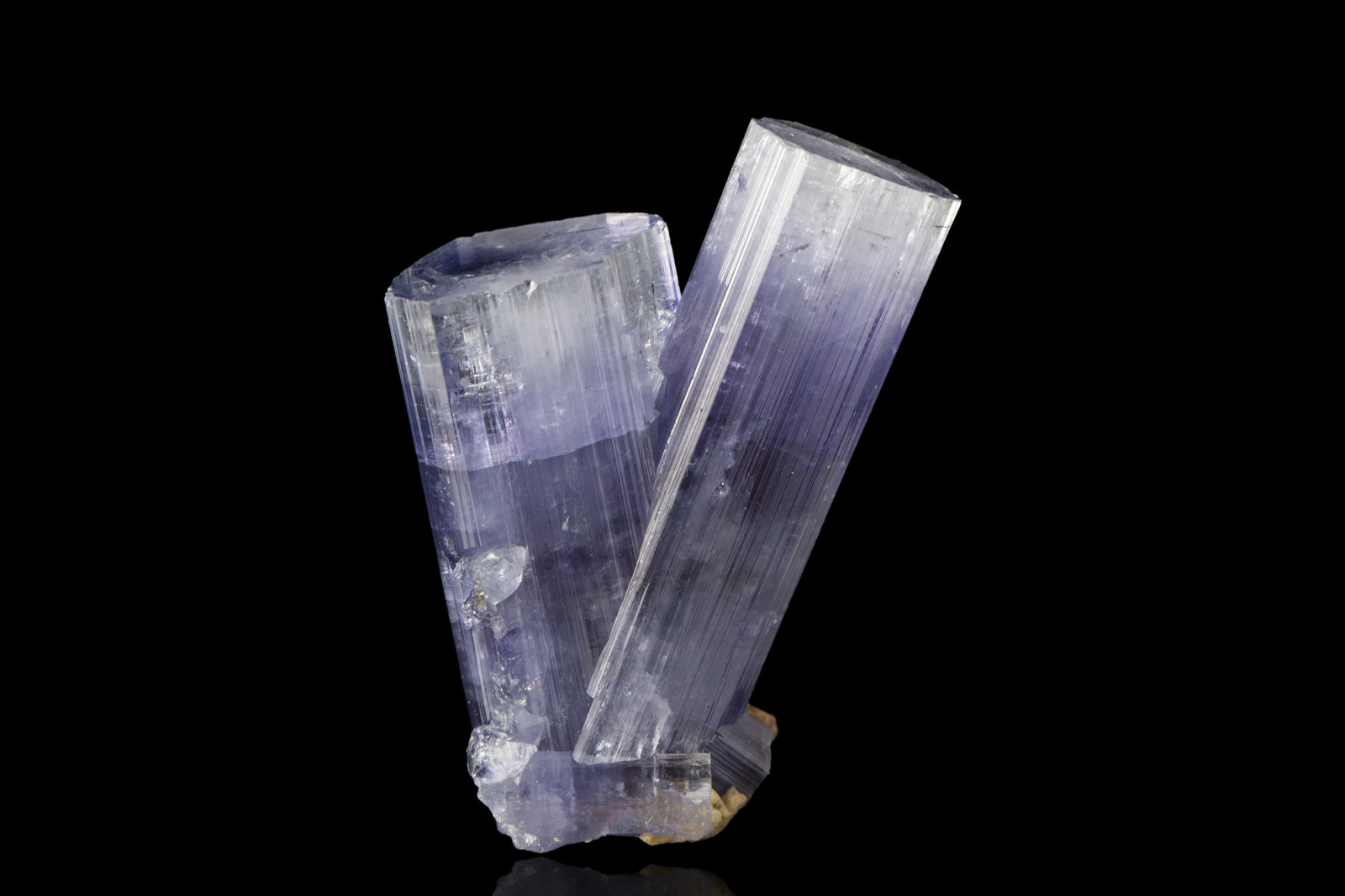 Fluorapatito
5 x 4 x 1.5 cm / Cristal principal: 4.8 cm
(Autor: Museo MIM)