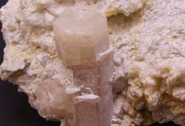 Fluorapatito
7,7 x 7 x 4,5 cm
(Autor: Antonio Alcaide)