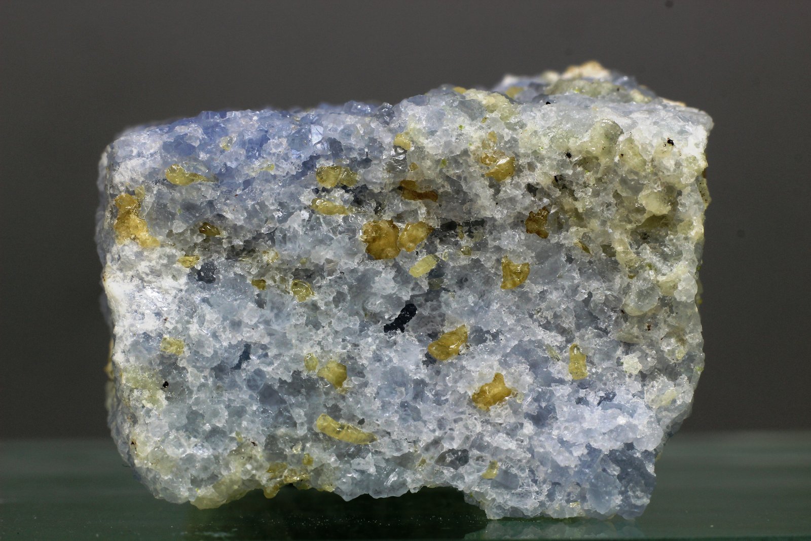 Fluorellestadita
33x23 mm.
(Autor: Juan Espino)