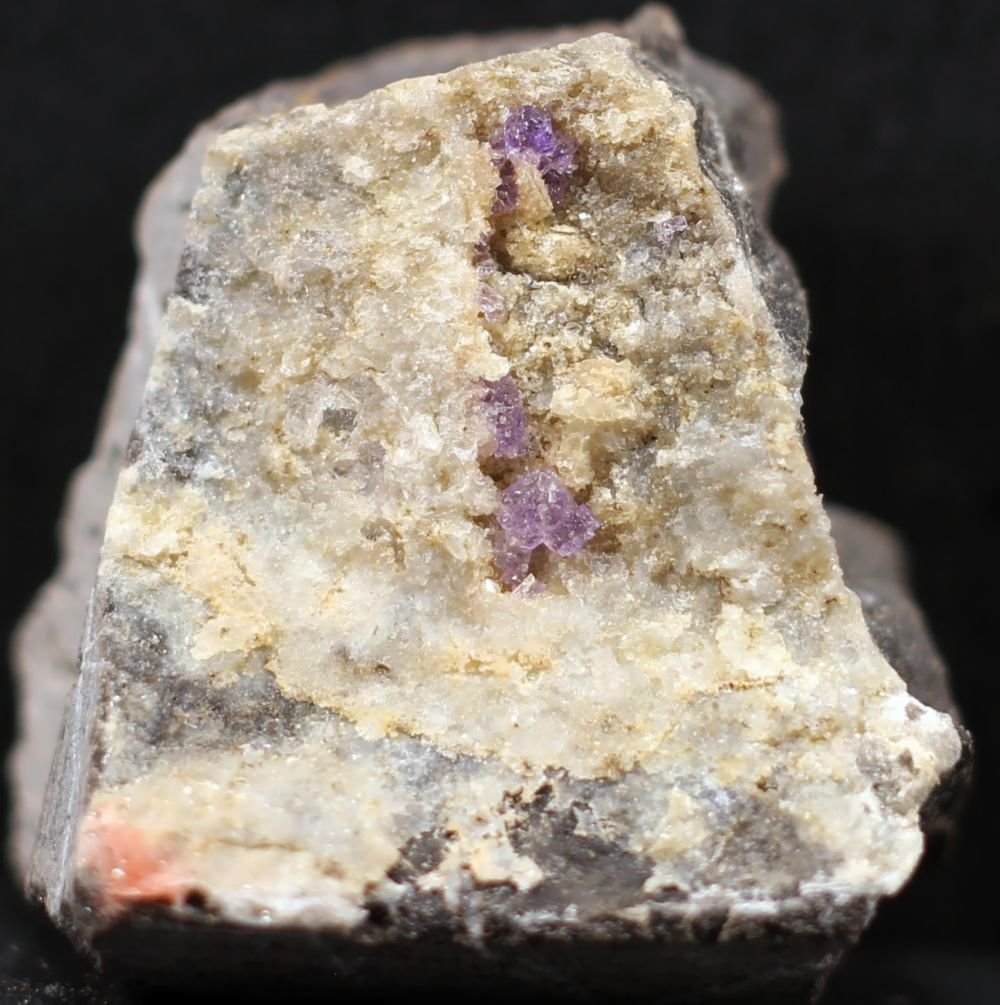 Fluorita
20 x 20 x 13 mm.
(Autor: José Luis Zamora)