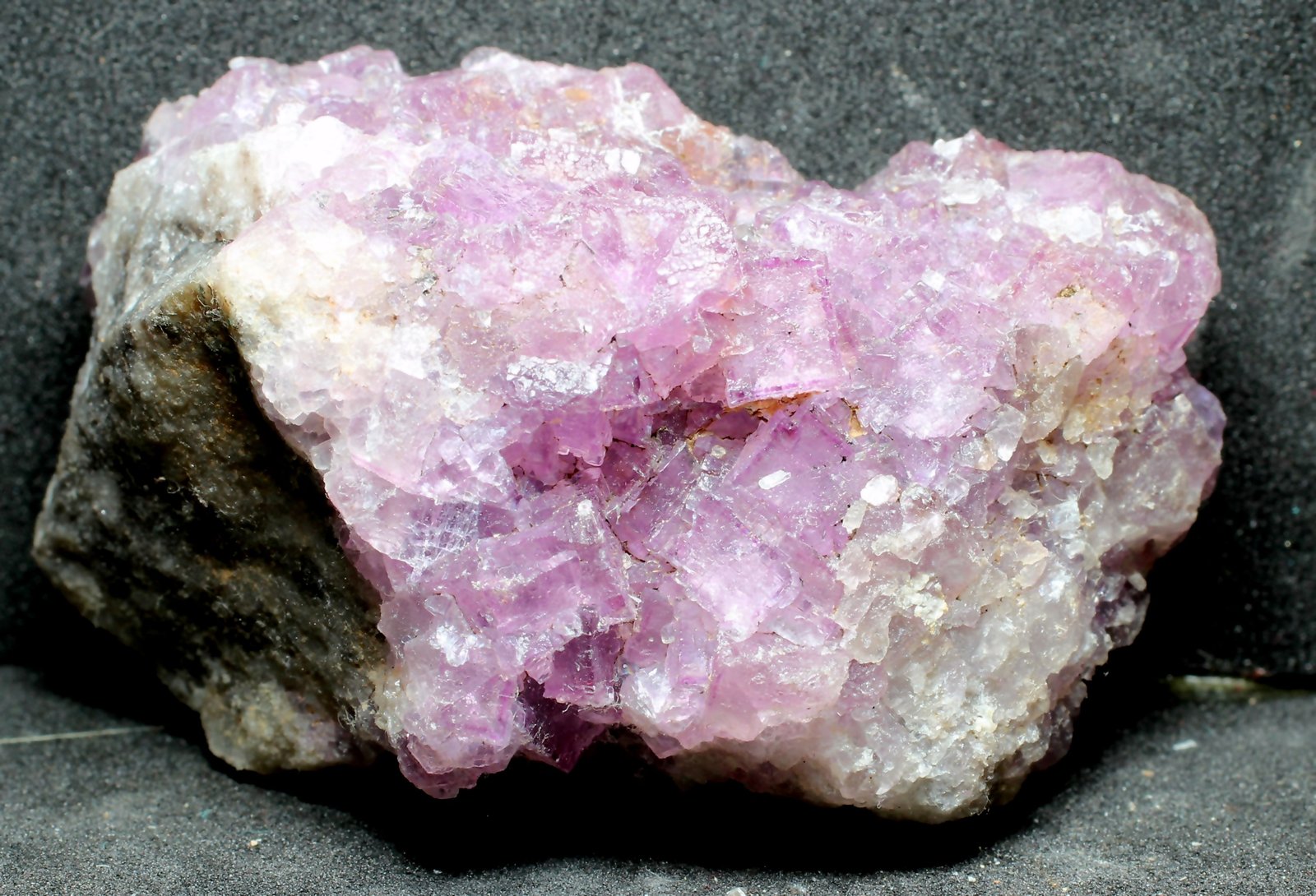 Fluorita
59 x 35 x 28 mm
(Autor: José Luis Zamora)