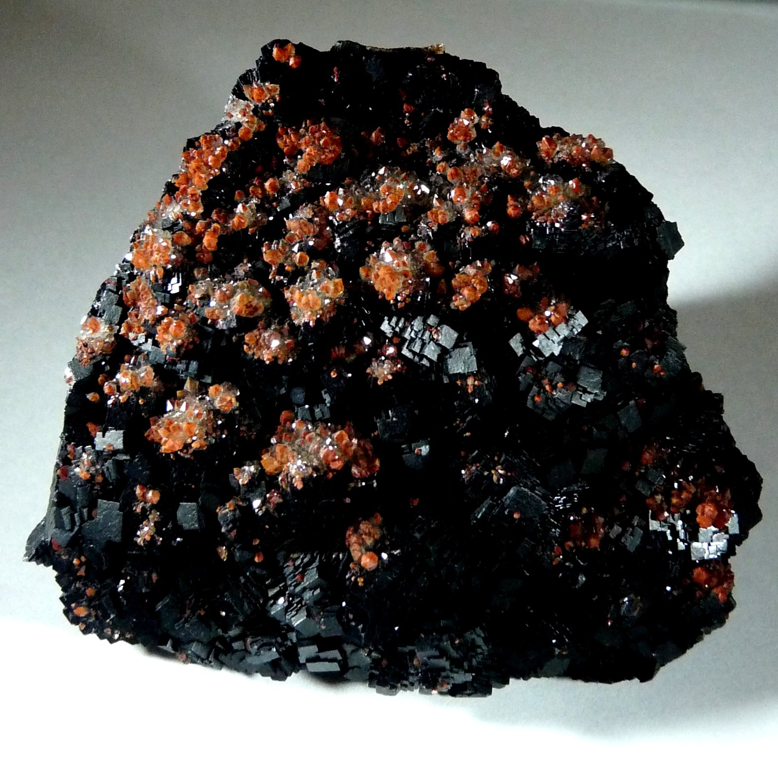 Fluorita y Cuarzo.
70x65 mm.
(Autor: Jesus Franquesa Baucells)