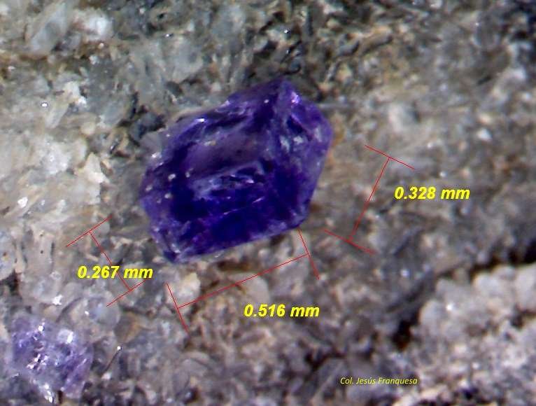 Fluorita.
0´516x0´328x0´267 mm
(Autor: Jesus Franquesa Baucells)