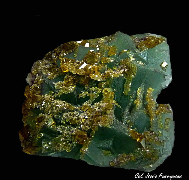 Fluorita.
80x70 mm
(Autor: Jesus Franquesa Baucells)