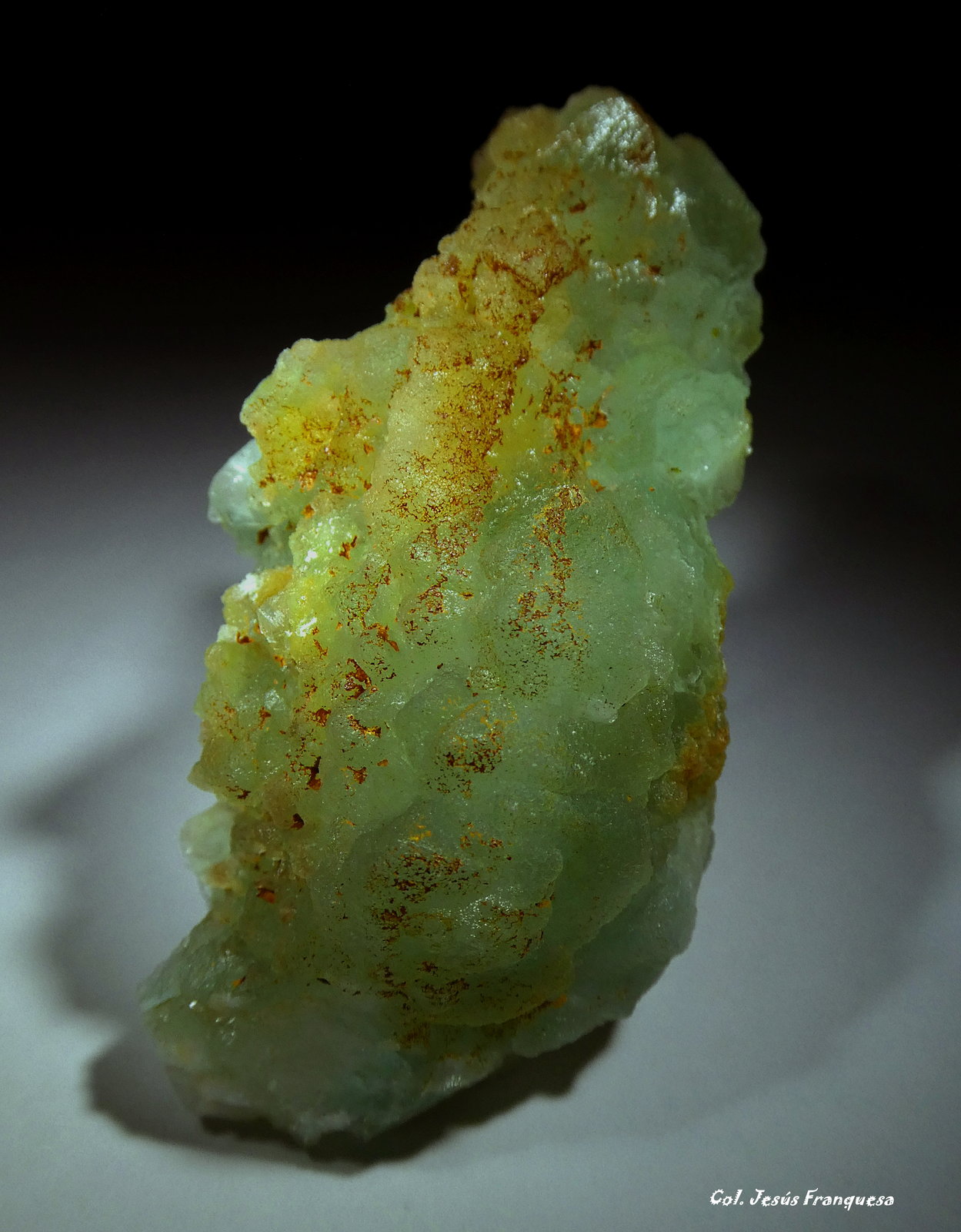 Fluorita.
71x38 mm.
(Autor: Jesus Franquesa Baucells)