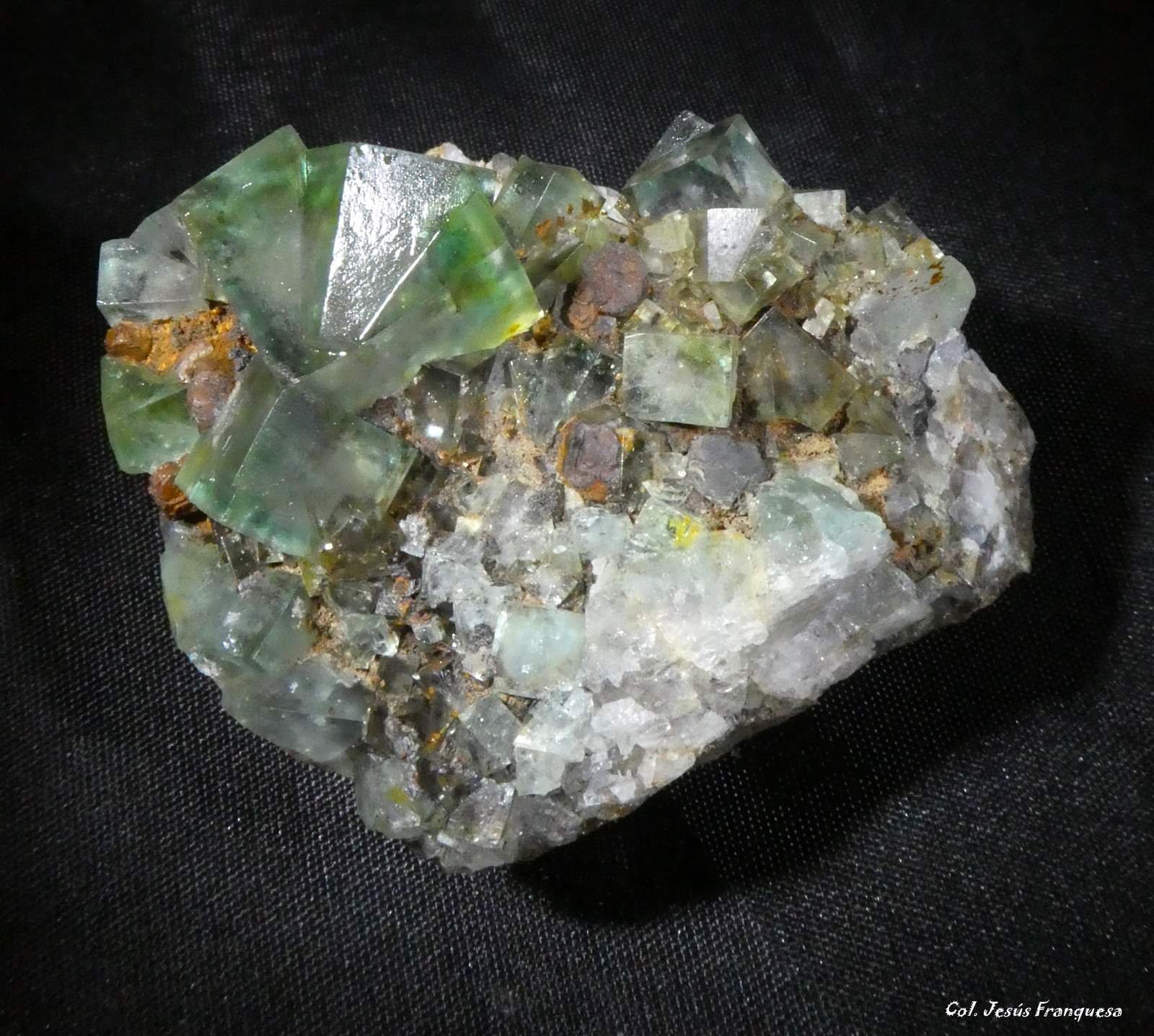 Fluorita.
45x40 mm.
(Autor: Jesus Franquesa Baucells)