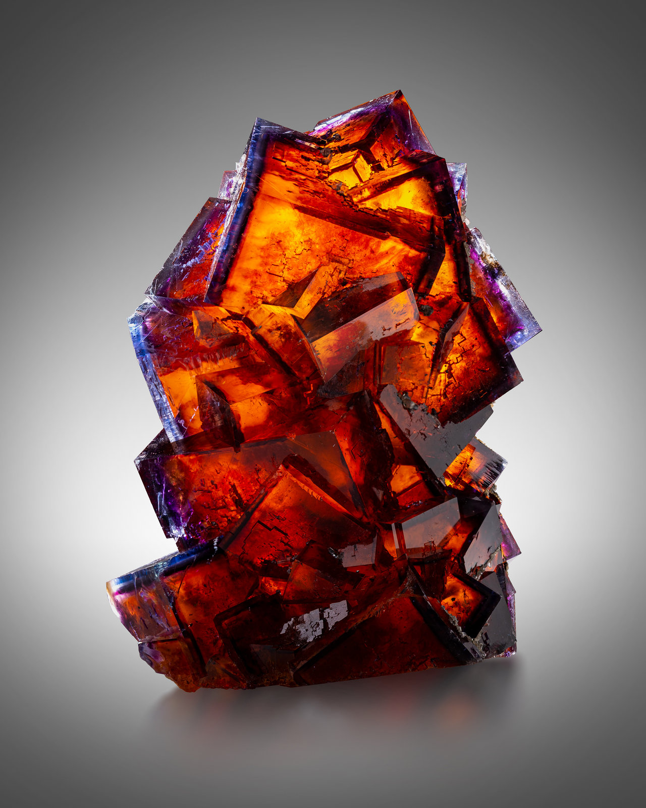 Fluorita
16 x 15 x 22 cm / Cristal principal: 10 cm.
(Autor: Museo MIM)