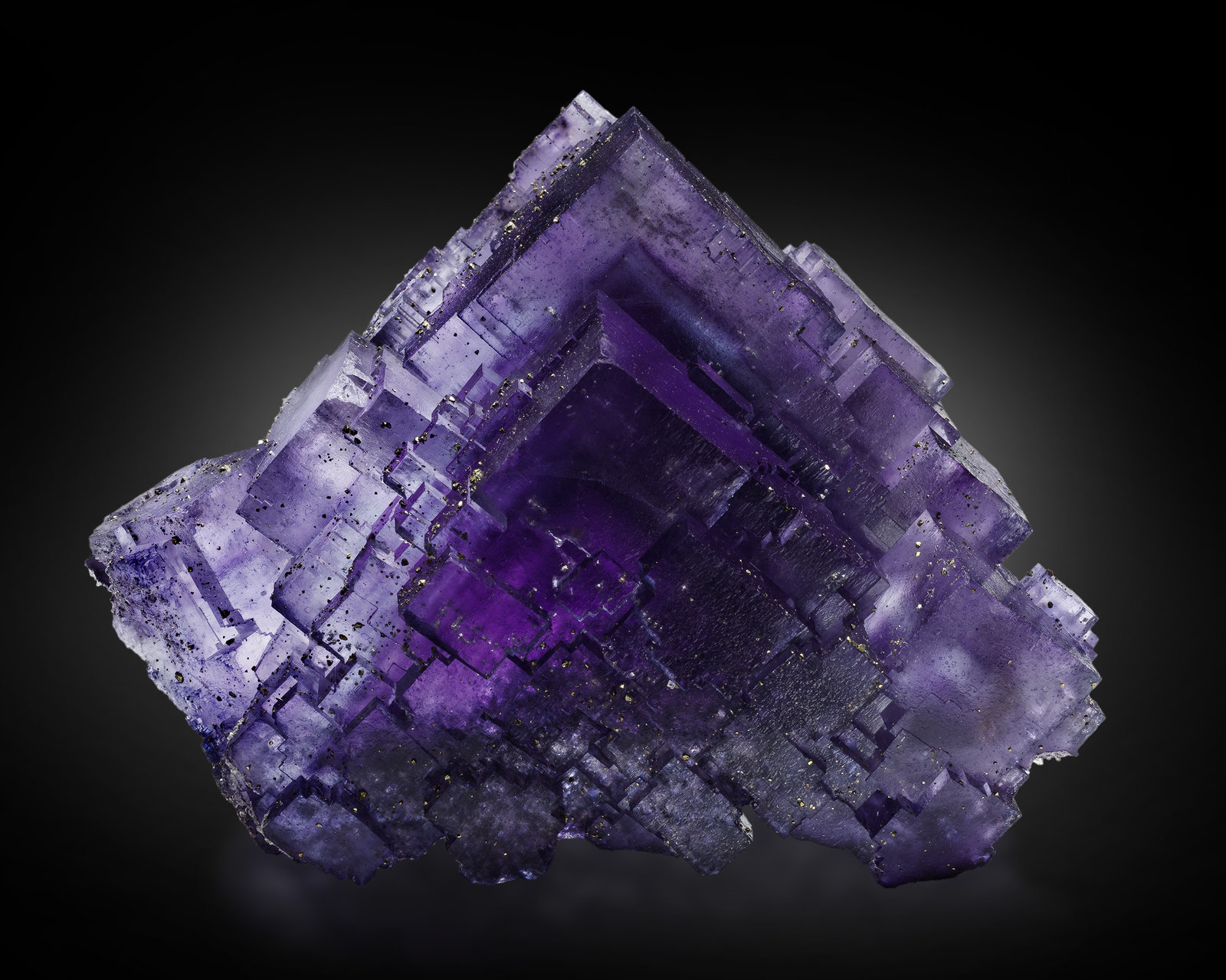 Fluorita
7.5 x 12.5 x 14.5 cm / Cristal principal: 6.2 cm
(Autor: Museo MIM)