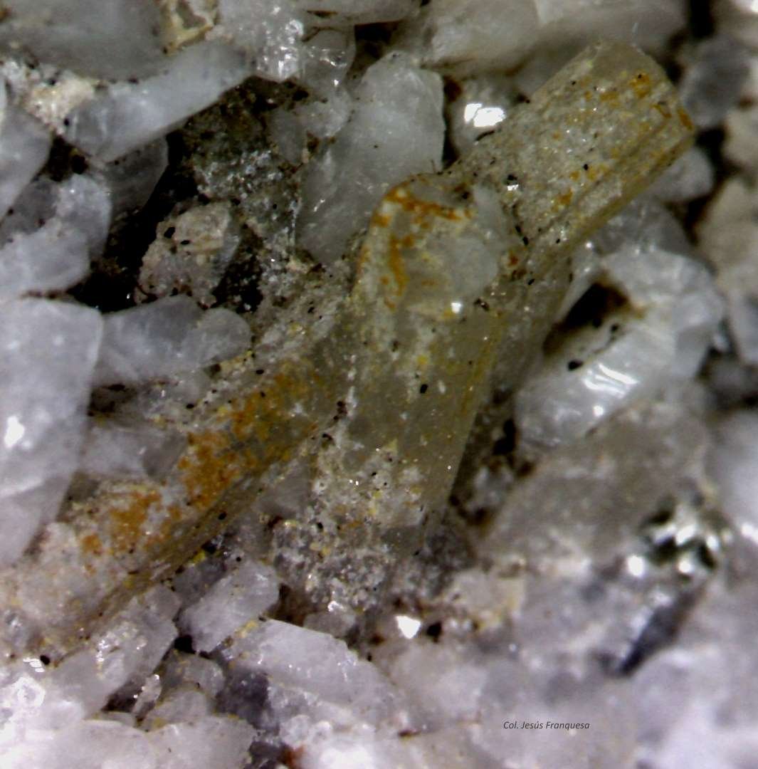 Fluorapatito
2´503 x 2´293 mm.
(Autor: Jesus Franquesa Baucells)