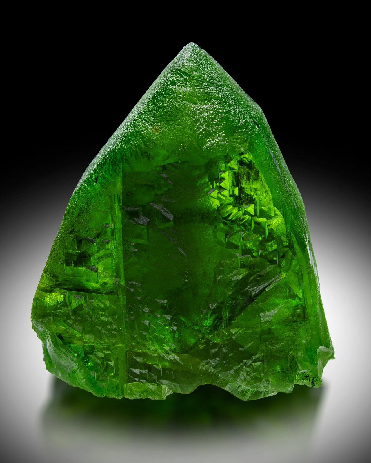 Forsterita (variedad peridoto)
4 x 4 x 5 cm
(Autor: Museo MIM)