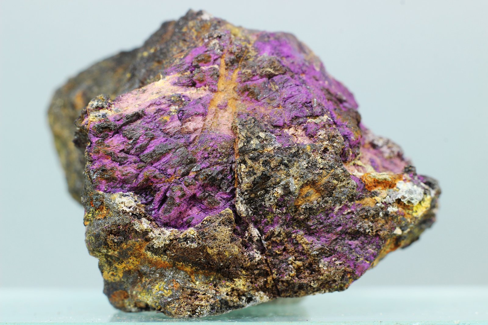 Purpurita y Fosfosiderita
43x23 mm
(Autor: Juan Espino)