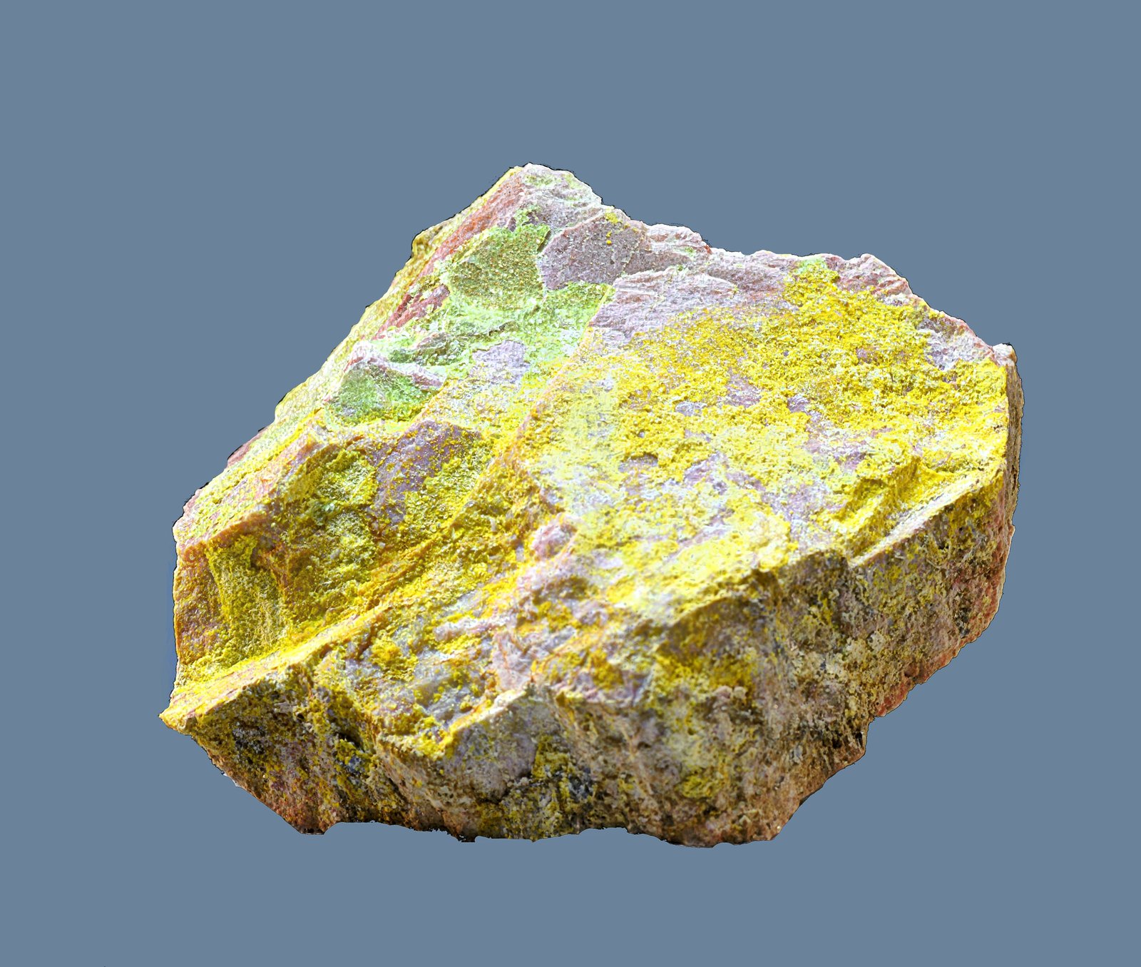 Fosfuranilita y uranocircita.
8 x 5 cm.
(Autor: Antonio Carmona)