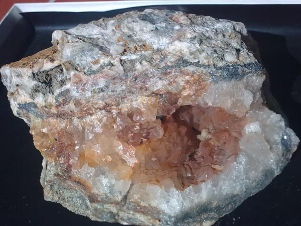 Cuarzo y Cerusita
1'2 cm. los cristales de cerusita
(Autor: jose manuel gomez)