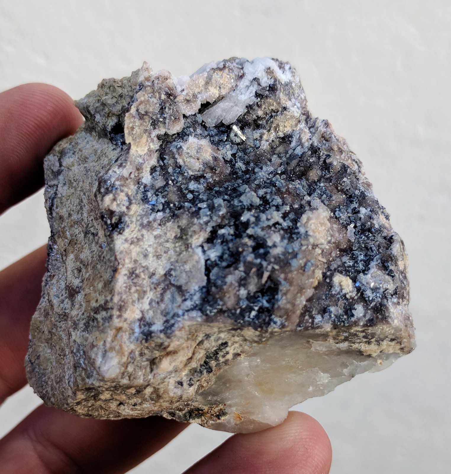 Freibergita, Cuarzo, Galena
5,0 x 5,0 x 3,3 cm
(Autor: carles)