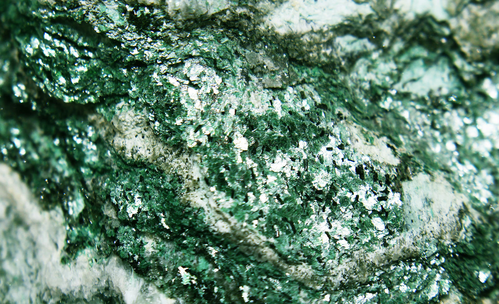 Moscovita (variedad fuchsita)
12X8X4 cm
(Autor: Luis Edmundo Sánchez Roja)