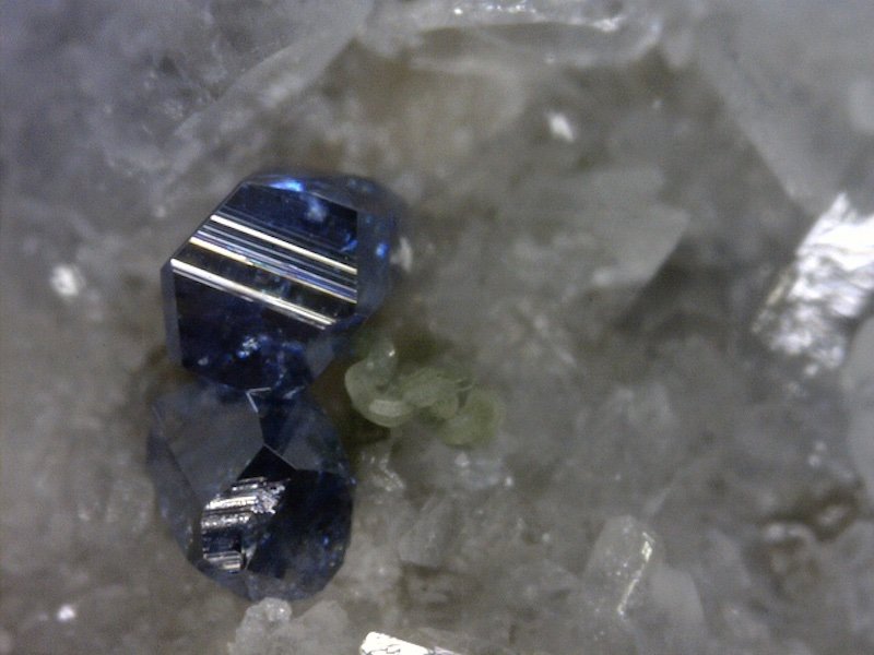 Anatasa en Cuarzo
Encuadre 2 mm
(Autor: Carlos G. Bargueño)