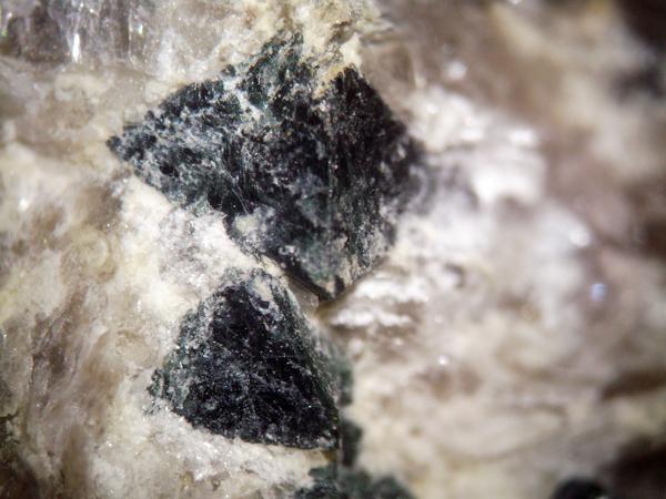 Gahnita
Arista dell crista mayor, 3 mm
(Autor: usoz)