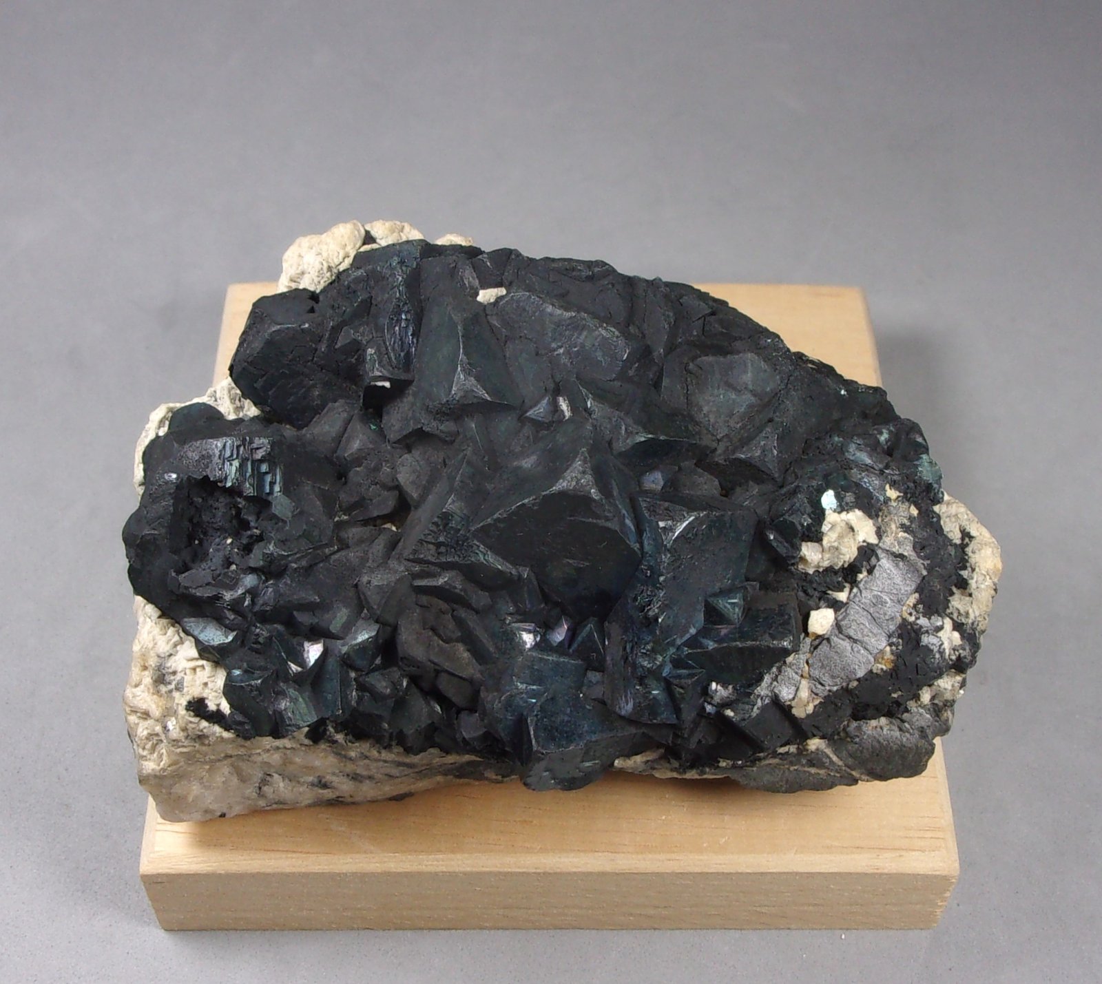 Galena
8,4 x 5,9 x 4,5 cm.
(Autor: J. G. Alcolea)