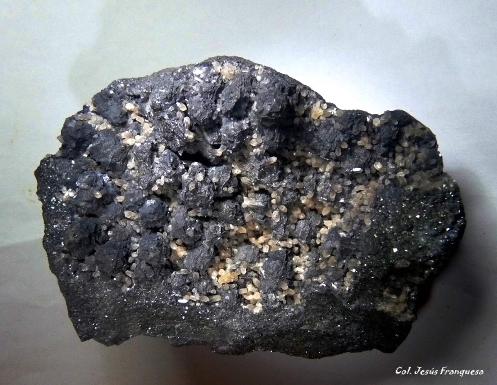 Galena y Cerusita.
120x85 mm.
(Autor: Jesus Franquesa Baucells)