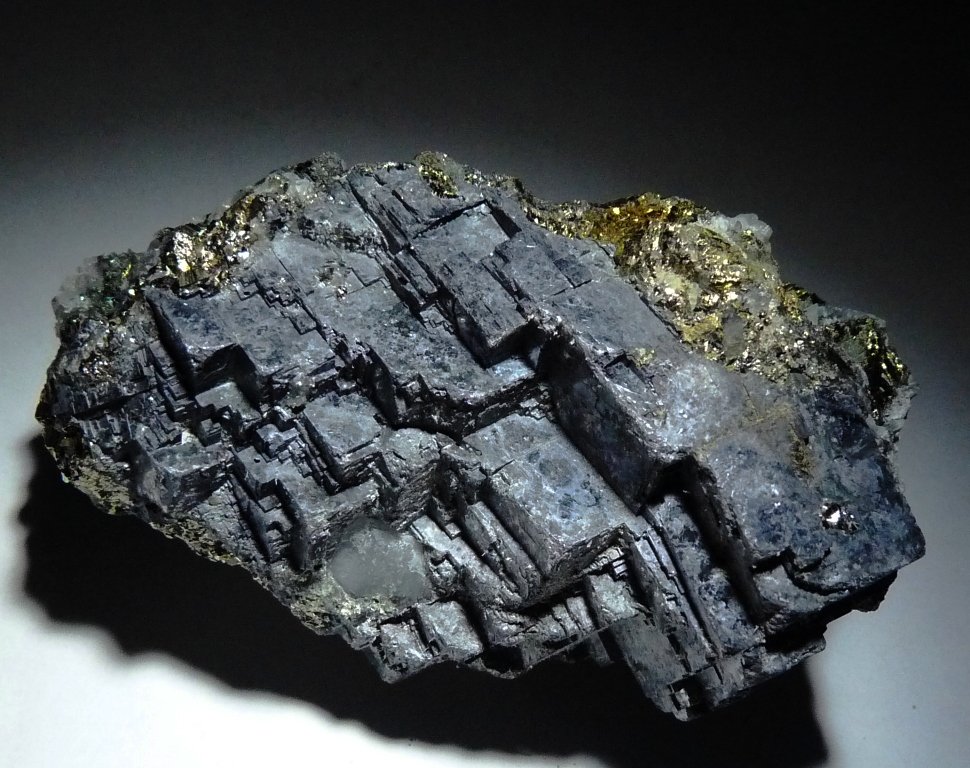 Galena y Calcopirita.
65x40 mm.
(Autor: Jesus Franquesa Baucells)